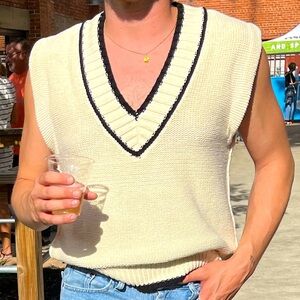 KNIT VEST | V-neck Classic